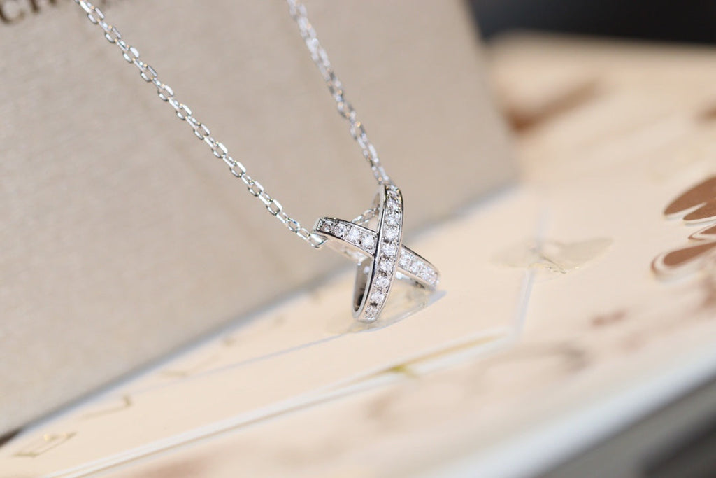 ??Loco?¡¥JEUX DE DIAMOND NECKLACE