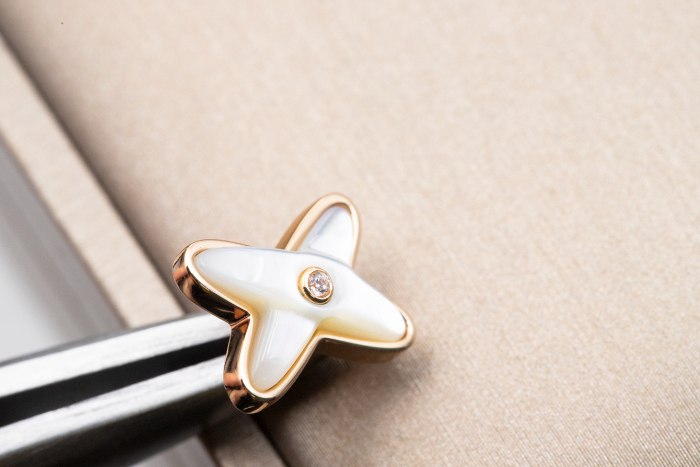 [moco jewelrys]JEUX DE WHITE POP ROSE GOLD DIAMOND EARRINGS