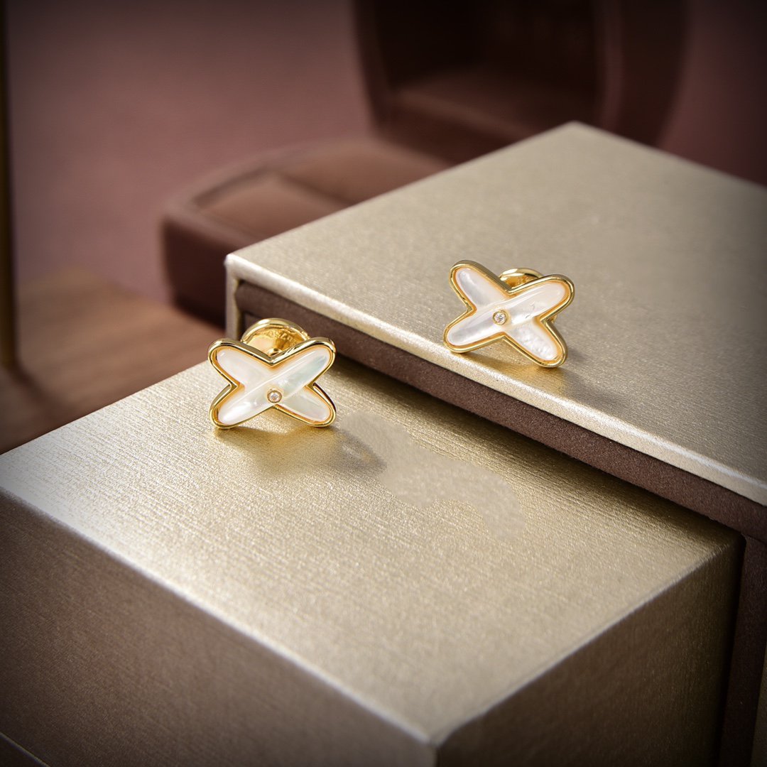 [moco jewellerys]JEUX DE WHITE MOP ゴールド ダイヤモンド イヤリング