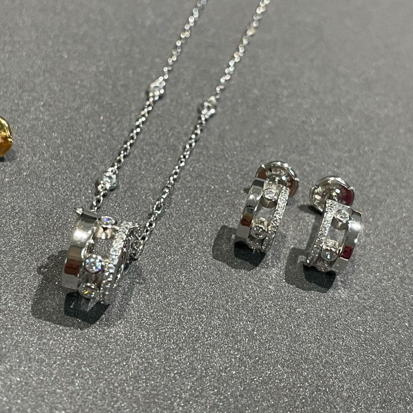 [moco jewelrys]CHAIN MOVE ROMANE PEDAND NECKLACE