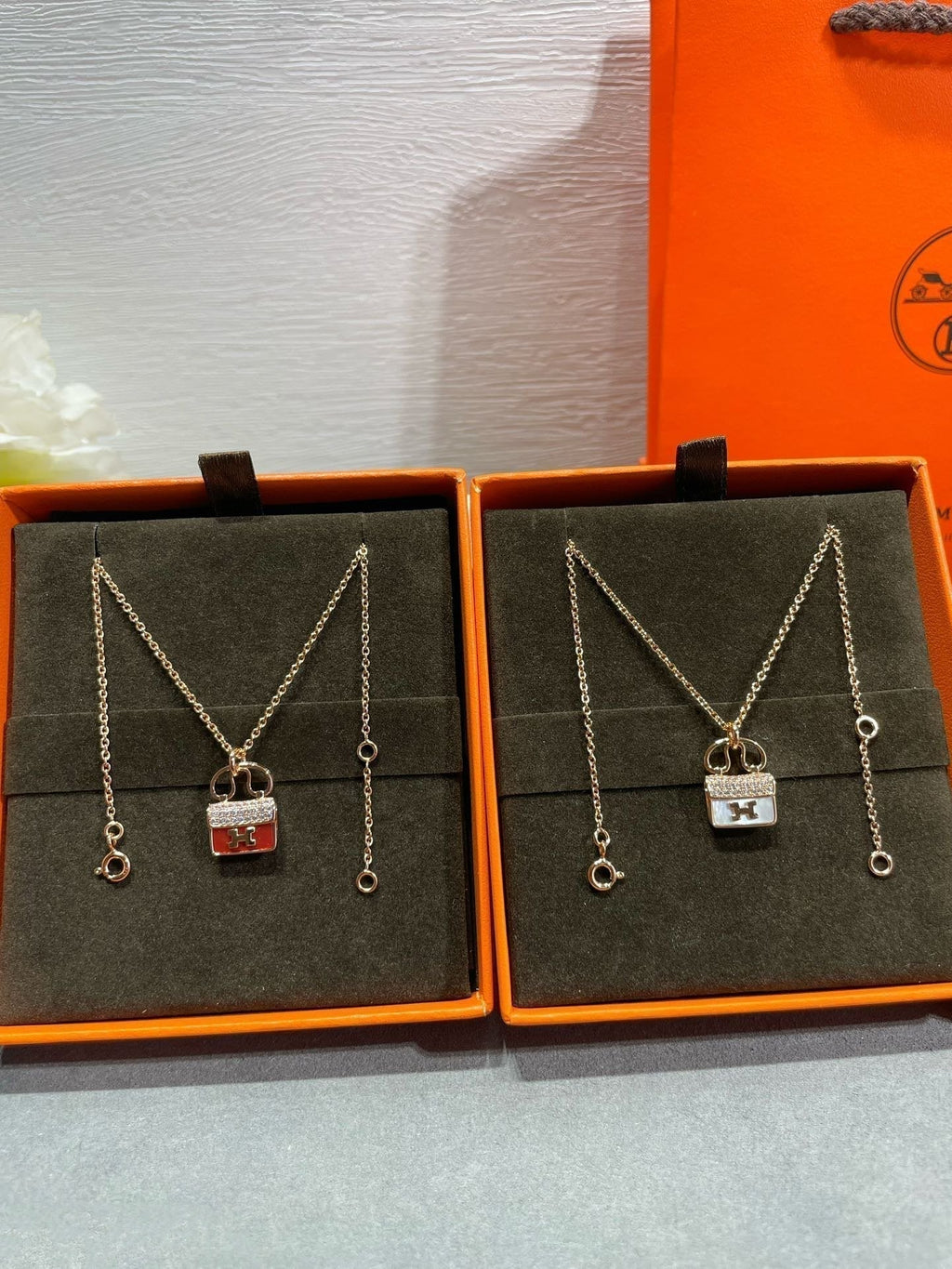 ??Loco?¡¥H CIRCE MOISSANITE PENDANT NECKLACE GOLD