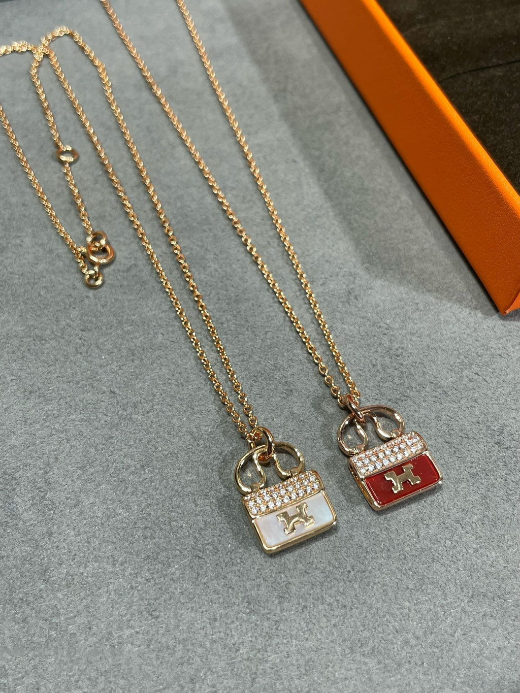 ??Loco?¡¥H CIRCE MOISSANITE PENDANT NECKLACE GOLD