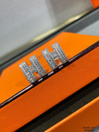 ??Loco?¡¥H STUD EARRINGS WITH SILVER DIAMONDS