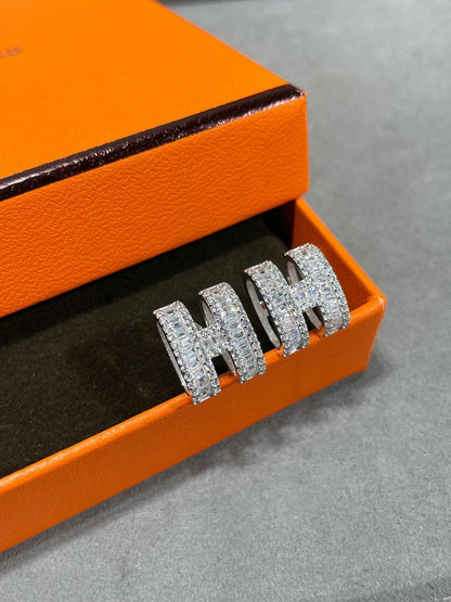[moco jewelrys] H-Ohrstecker mit Silberdiamanten