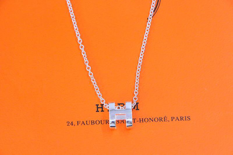 ??Loco?¡¥HM NECKLACE H LETTER OVAL SERIES