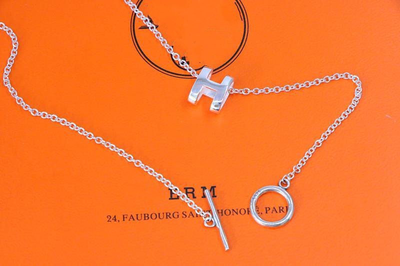 ??Loco?¡¥HM NECKLACE H LETTER OVAL SERIES