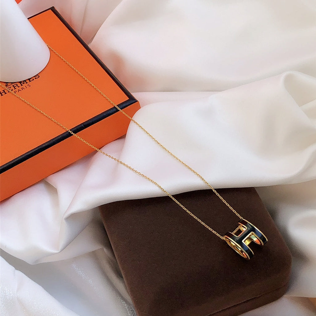 ??Loco?¡¥HM CLIC BLACK ENAMEL GOLD NECKLACE