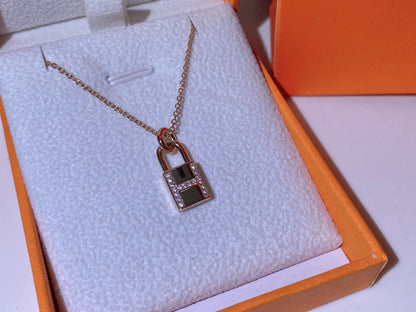 [moco jewelrys]HM ADVANCED NICHE LOCK HEAD NECKLACE DIAMONDS