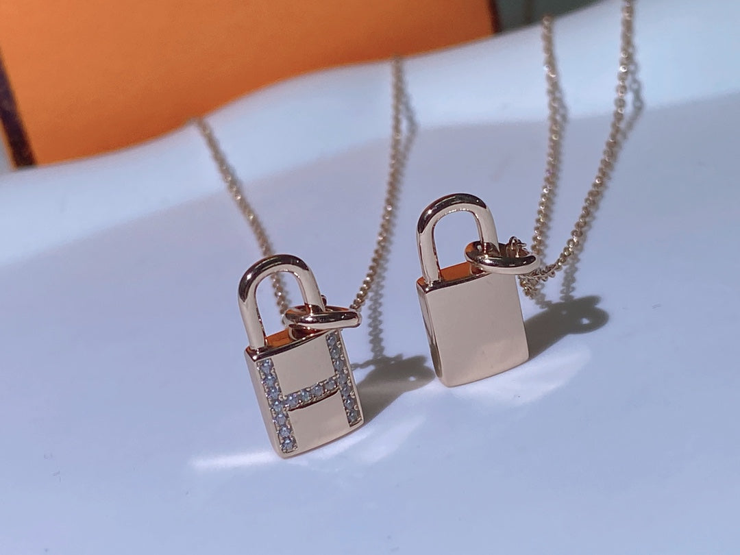??Loco?¡¥HM ADVANCED NICHE LOCK HEAD NECKLACE DIAMONDS