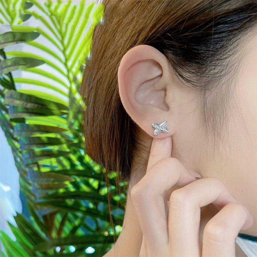 ??Loco?¡¥JEUX DE SILVER DIAMOND EARRINGS