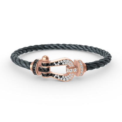 [moco jewelrys] Großes Hufeisenarmband in Schwarz-Weiß mit Diamanten in Roségold