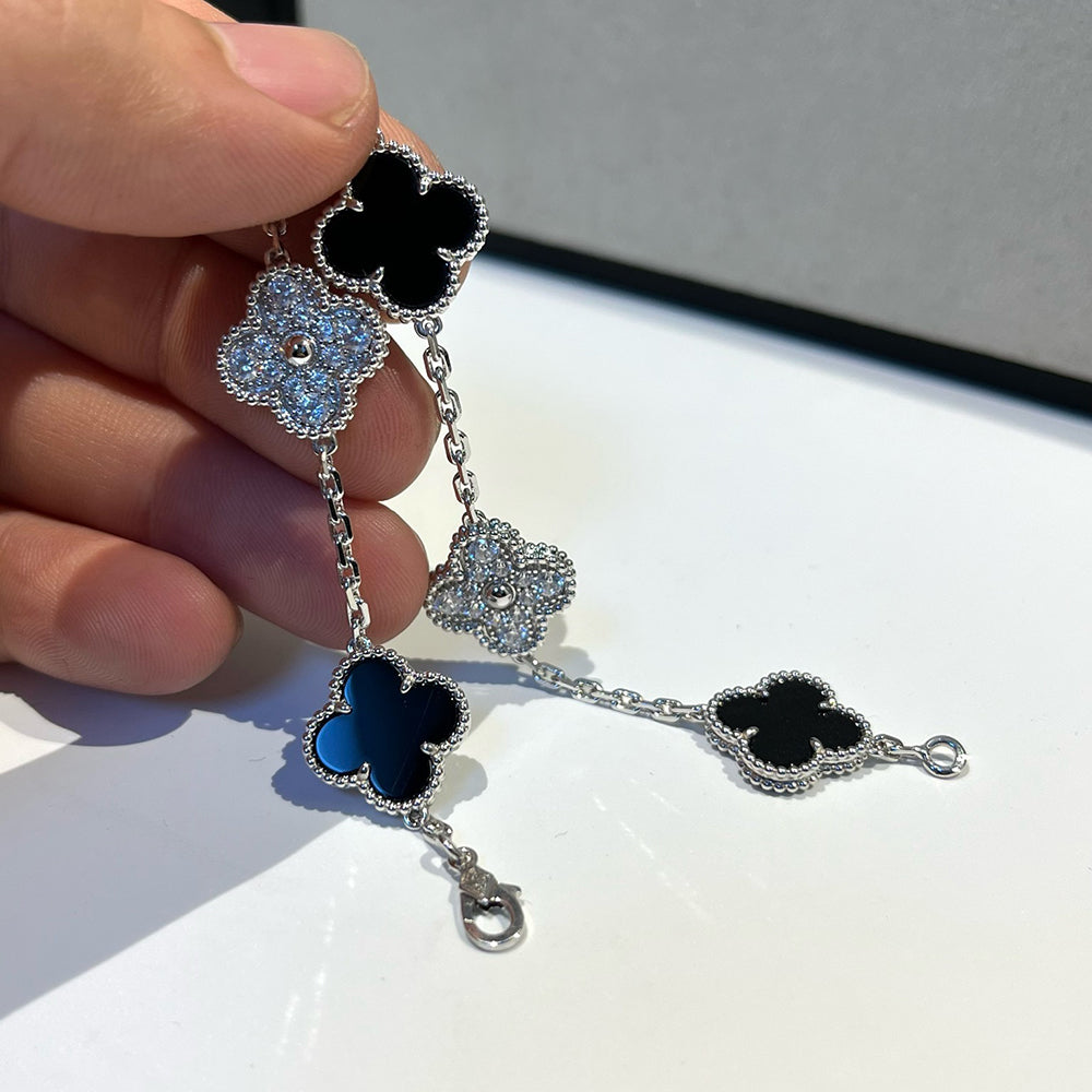 [Moco jewelrys] CLOVER 5 MOTIF ONYXS BRACELET COLLECTION