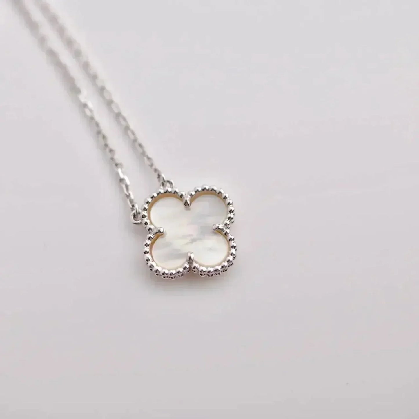 [moco jewelrys]CLOVER  15MM WHITE MOTHER-OF-PEARL SILVER