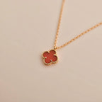 ??Loco?¡¥CLOVER MINI 9.5MM WHITE CARNELIANS NECKLACE