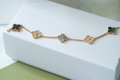 [Moco jewelrys] CLOVER 5 MOTIF GRAY MOP BRACELET COLLECTION