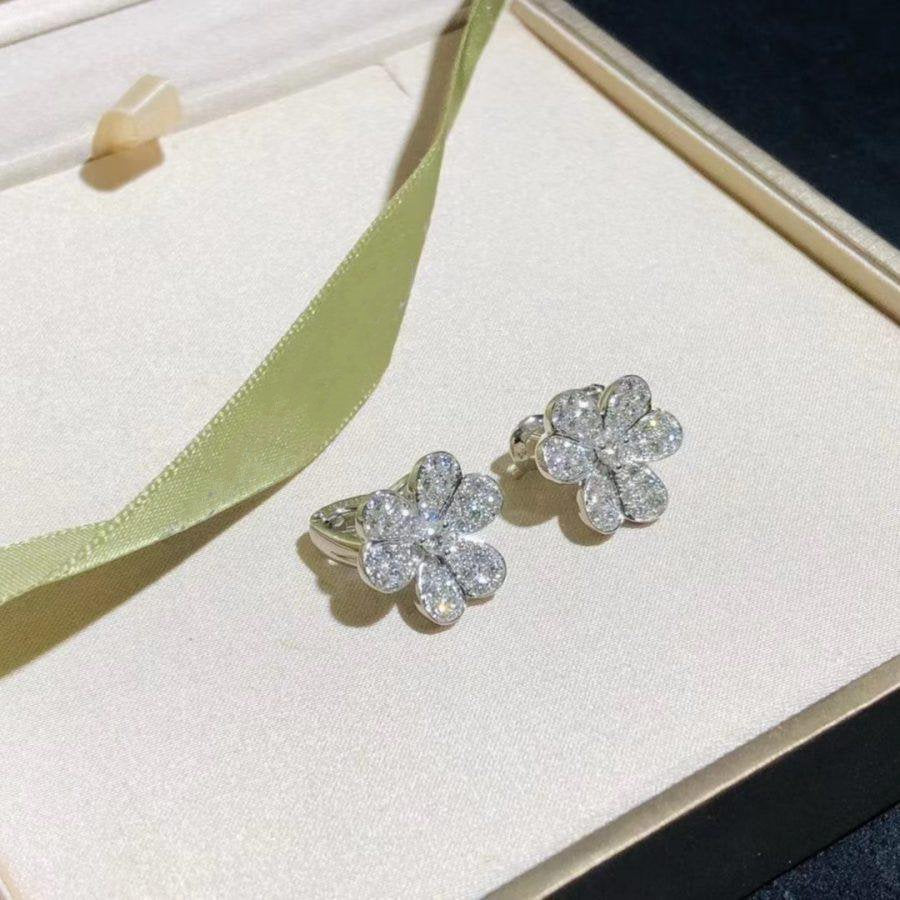 ??Loco?¡¥FRIVOLE SILVER FLOWER DIAMOND EARRINGS