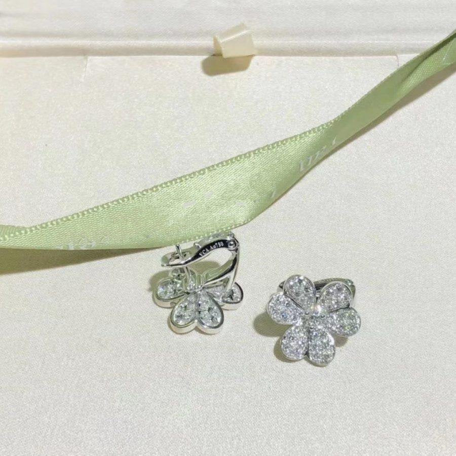 ??Loco?¡¥FRIVOLE SILVER FLOWER DIAMOND EARRINGS
