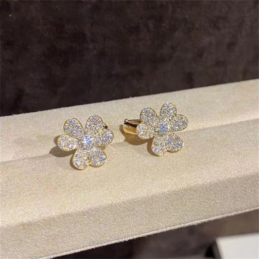 [moco jewelrys]FRIVOLE GOLD FLOWER DIAMOND EARRINGS