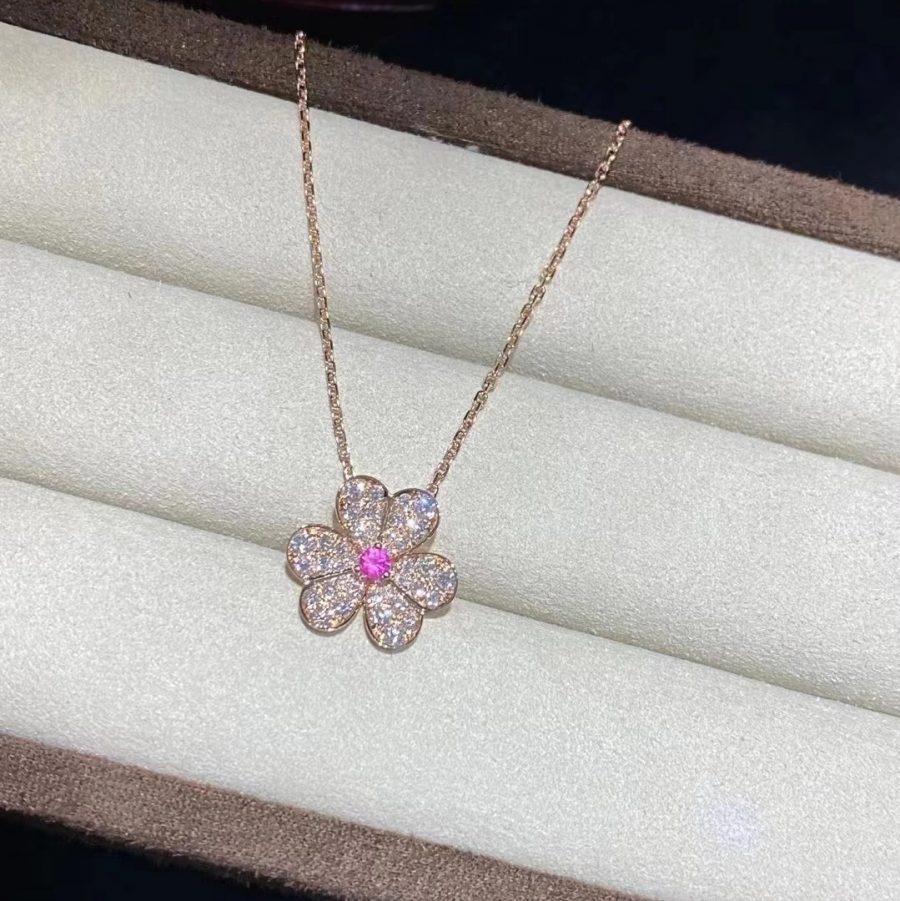 ??Loco?¡¥FRIVOLE ROSE GOLD FLOWER DIAMOND NECKLACE