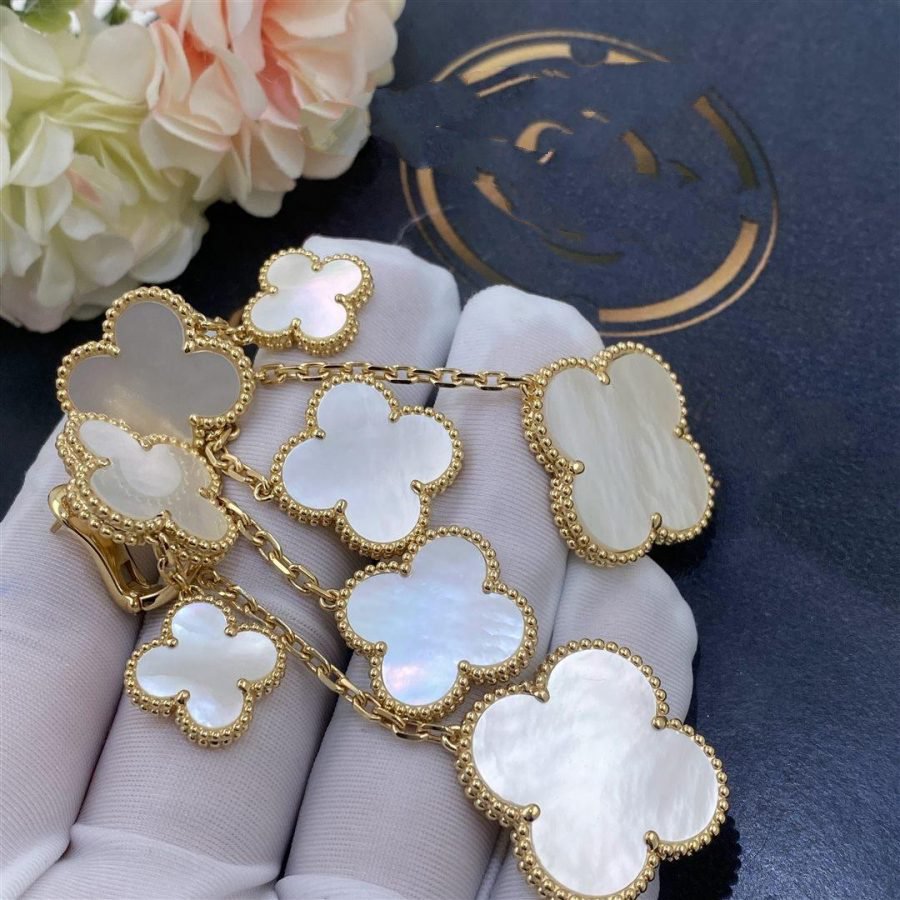 ??Loco?¡¥CLOVER EARRINGS WHITE MOP 4 MOTIFS GOLD