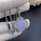 ??Loco?¡¥CLOVER SILVER CHALCEDONY BIG CLOVER NECKLACE