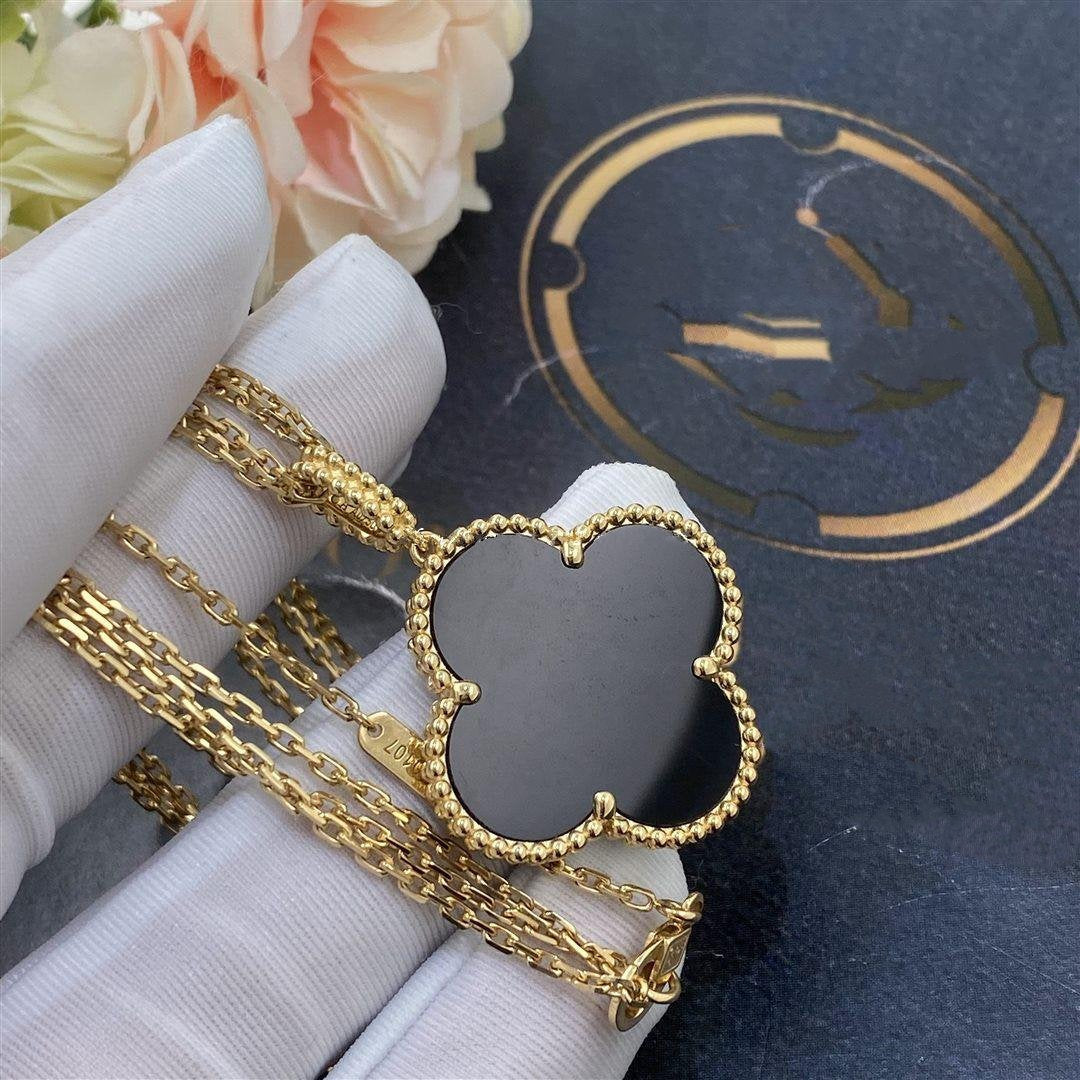 ??Loco?¡¥CLOVER 25MM GOLD ONYX BIG CLOVER NECKLACE
