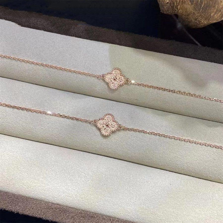 ??Loco?¡¥CLOVER SINGLE FLOWER BRACELET