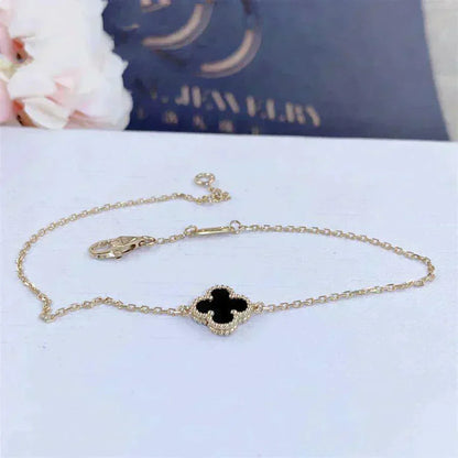 [moco jewelrys]CLOVER ONYX EINZELNE BLUMENARMBAND