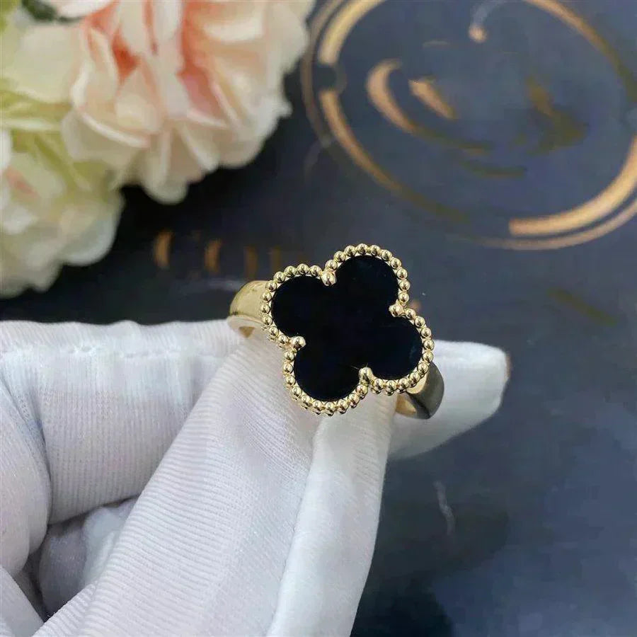 ??Loco?¡¥CLOVER ONYX RING