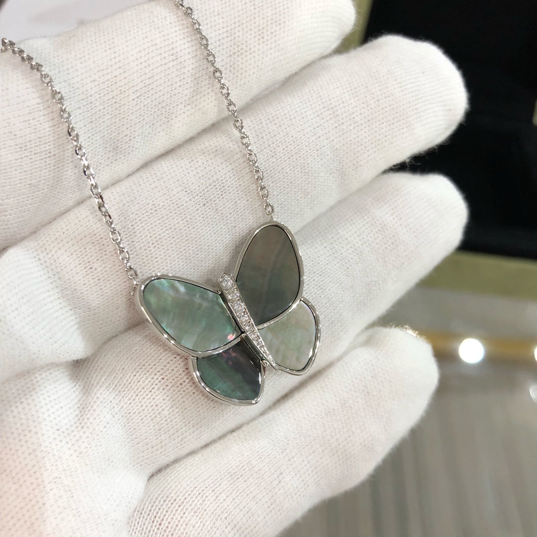 ??Loco?¡¥LARGE BUTTERFLY SILVER PENDANT DIAMOND NECKLACE