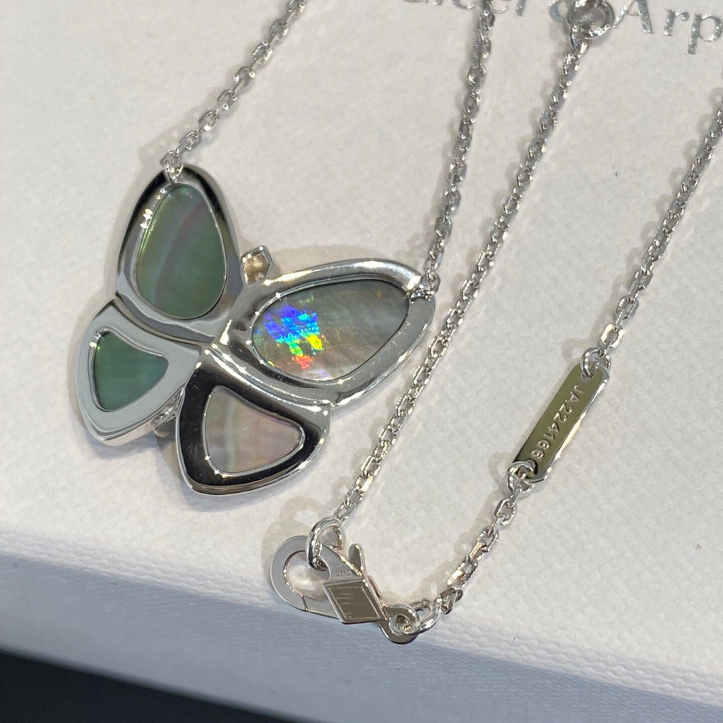??Loco?¡¥LARGE BUTTERFLY SILVER PENDANT DIAMOND NECKLACE