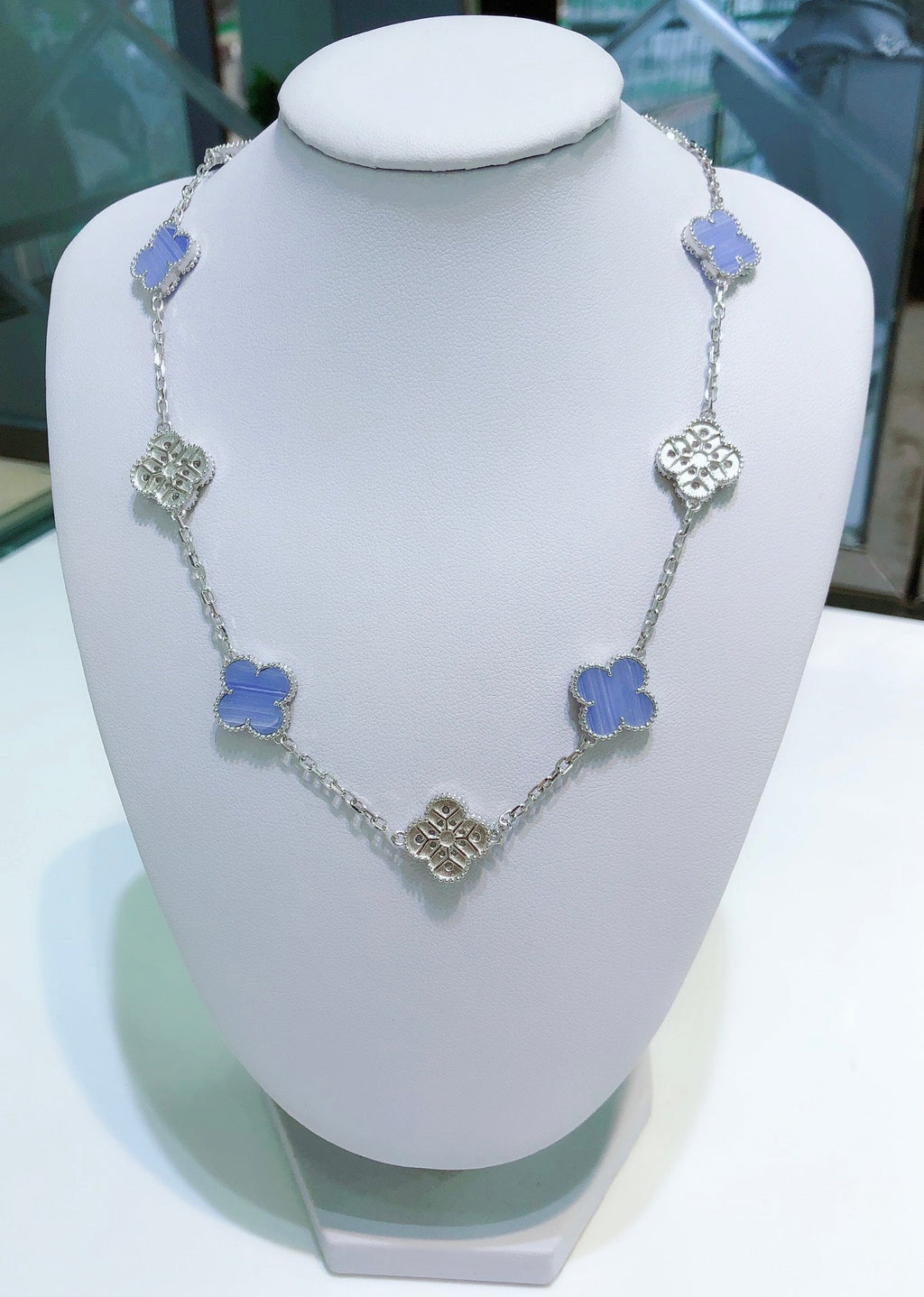 ??Loco?¡¥CLOVER 10 MOTIFS CHALCEDONY DIAMONDS SILVER NECKLACE
