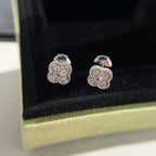 ??Loco?¡¥CLOVER MINI DIAMOND STUD EARRINGS